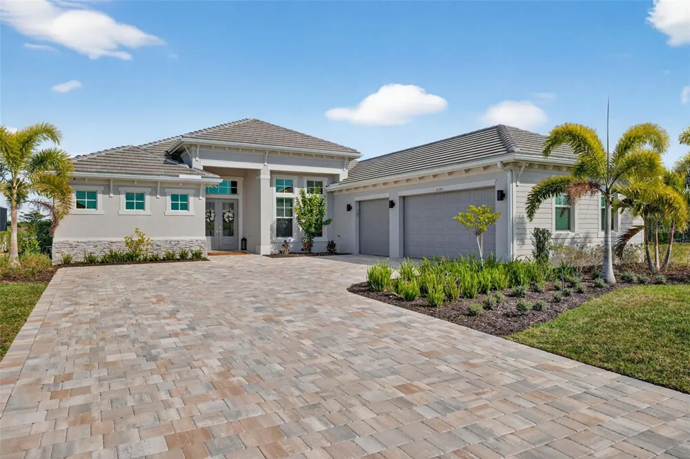 17395 BLUE SAPPHIRE DRIVE Fort Myers, FL 33913