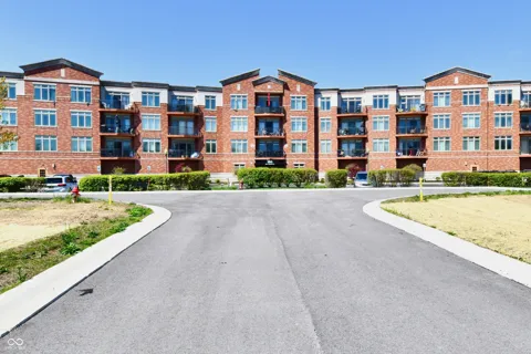 20971 Shoreline Court #302