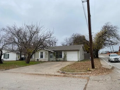 1502 Pikeview Terrace