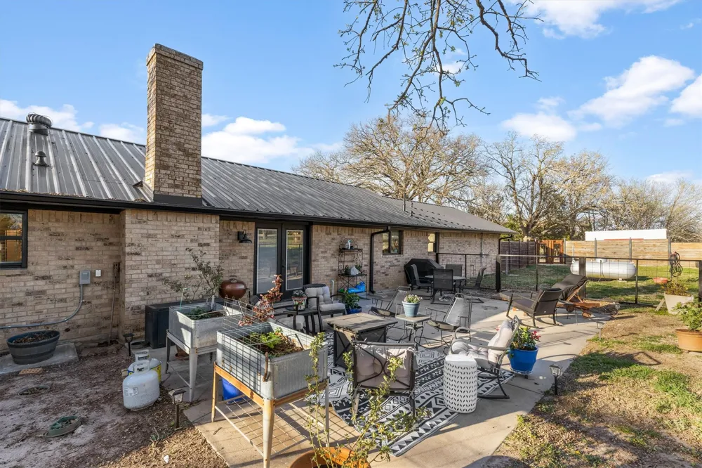 12586 County Road 351 Terrell, TX 75161