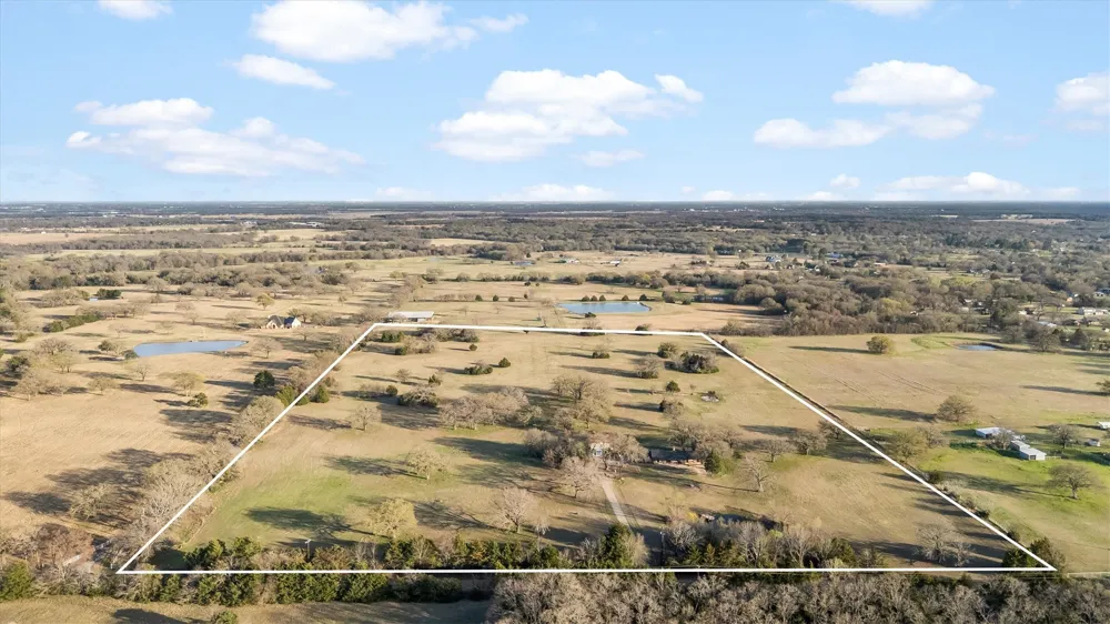 12586 County Road 351 Terrell, TX 75161