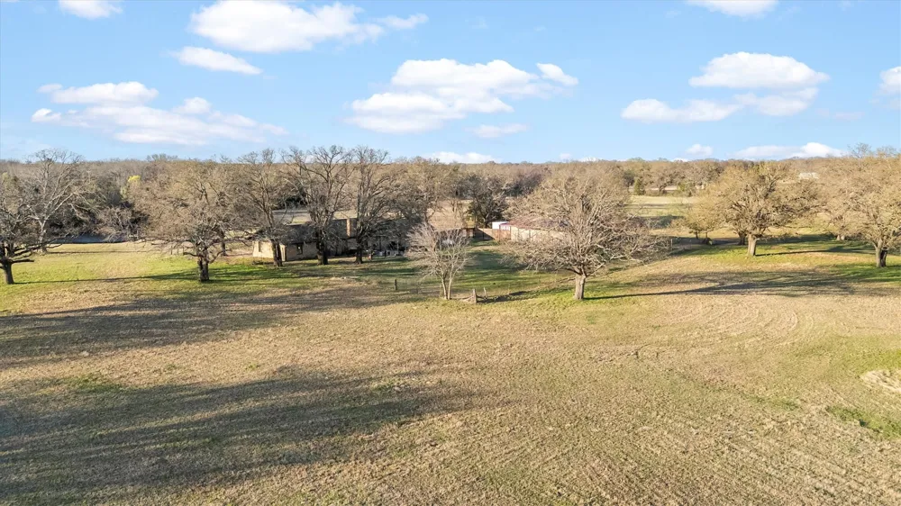 12586 County Road 351 Terrell, TX 75161