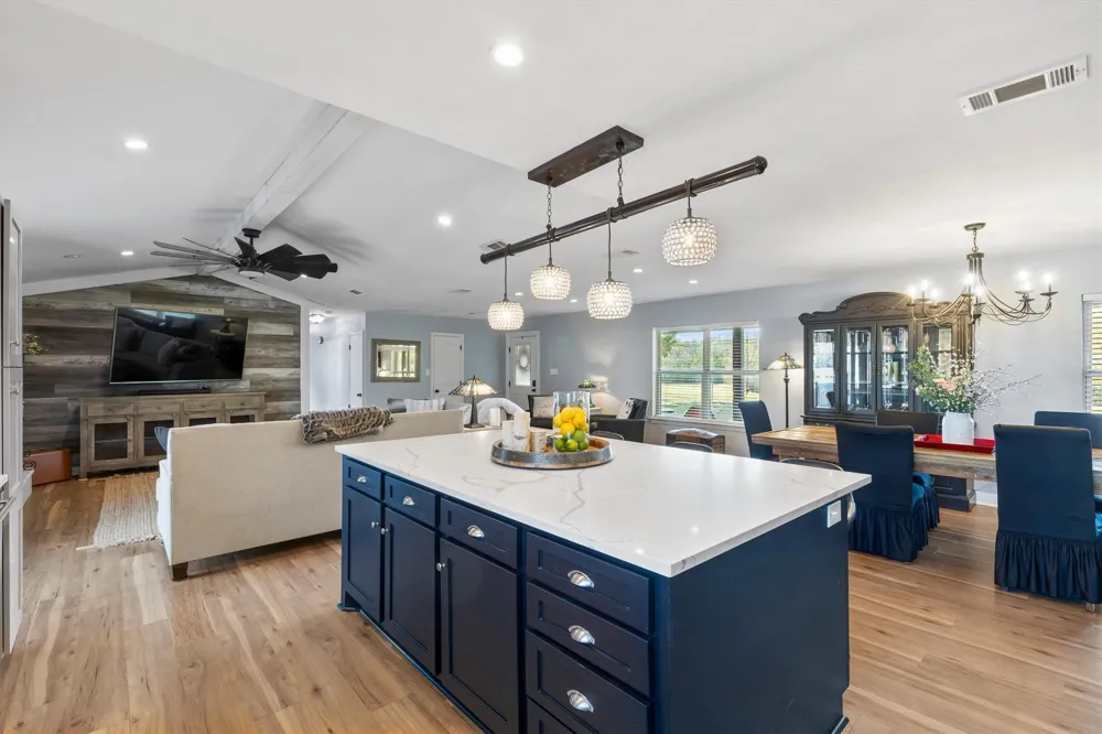 12586 County Road 351 Terrell, TX 75161