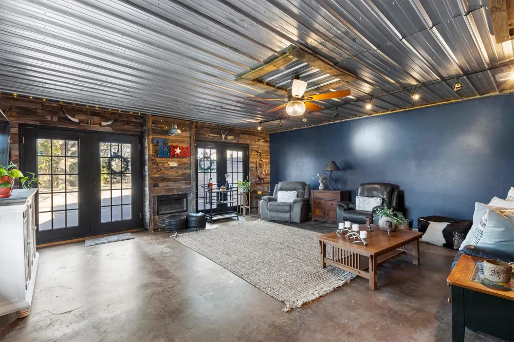 12586 County Road 351 Terrell, TX 75161