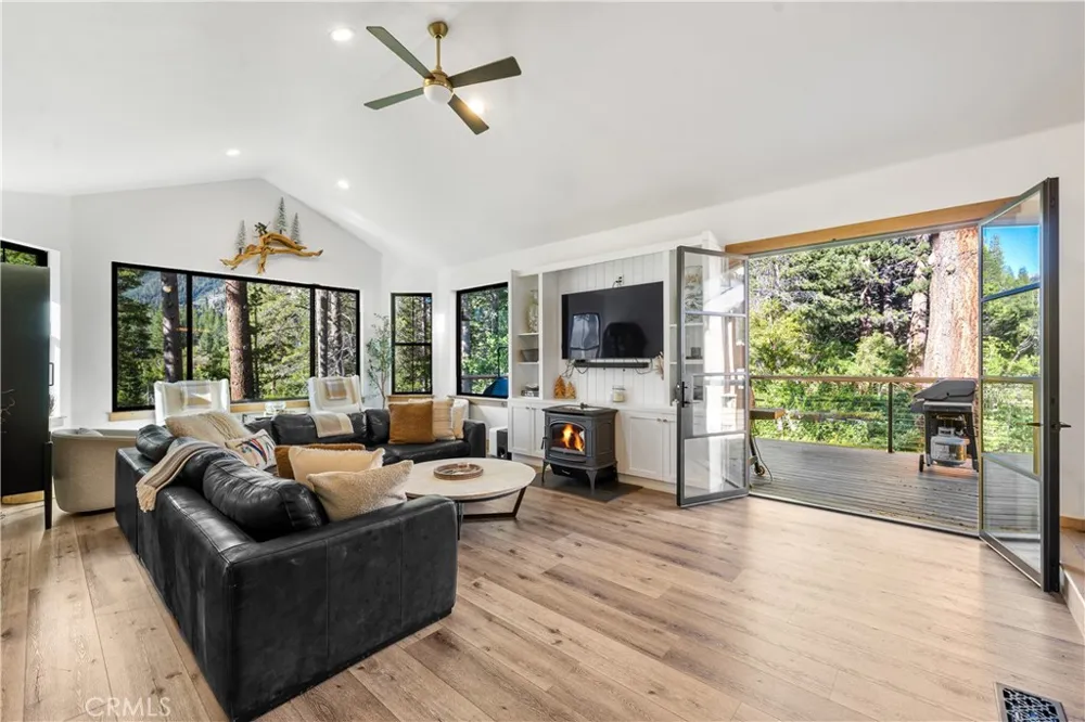 595 Waterford Avenue Mammoth Lakes, CA 93546