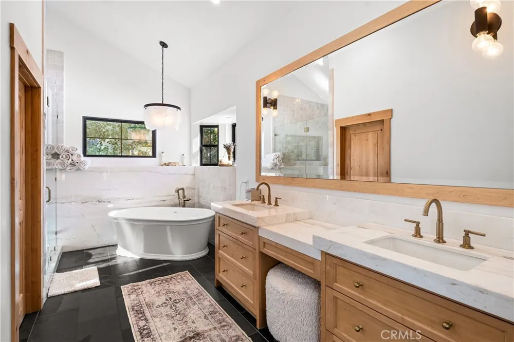 595 Waterford Avenue Mammoth Lakes, CA 93546