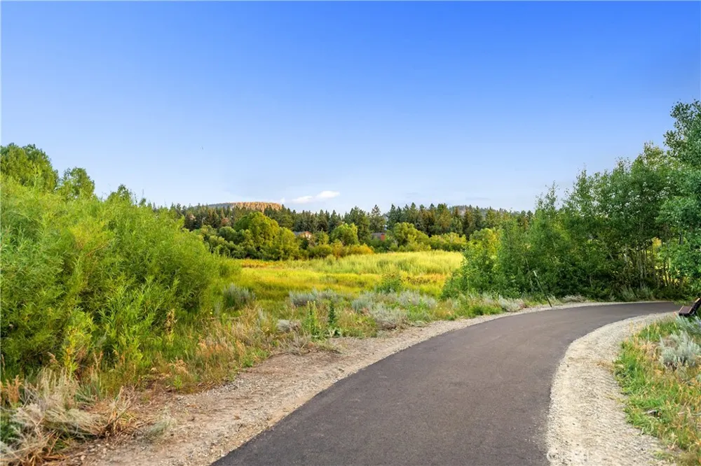 595 Waterford Avenue Mammoth Lakes, CA 93546