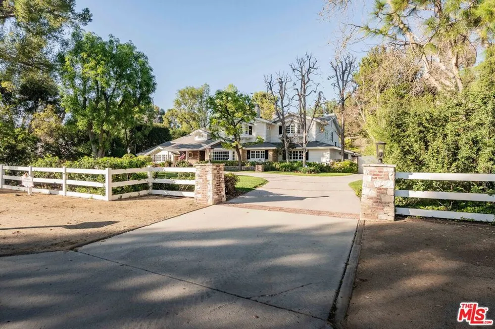 23939 Long Valley Road Hidden Hills, CA 91302