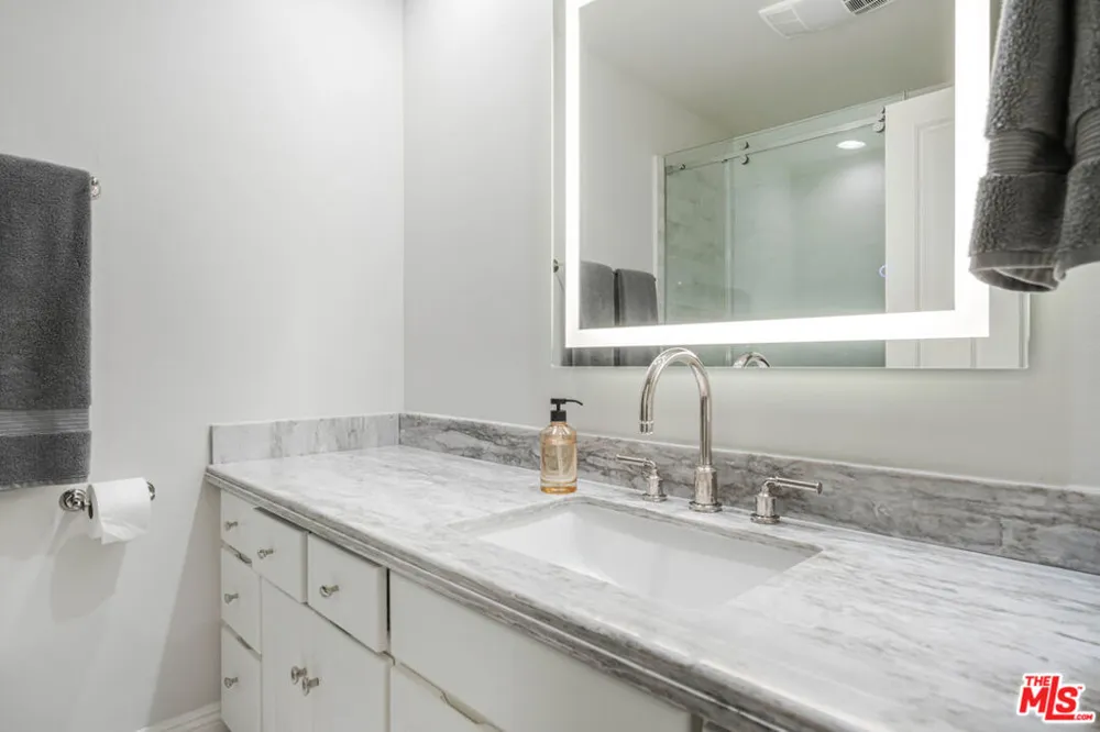 23939 Long Valley Road Hidden Hills, CA 91302