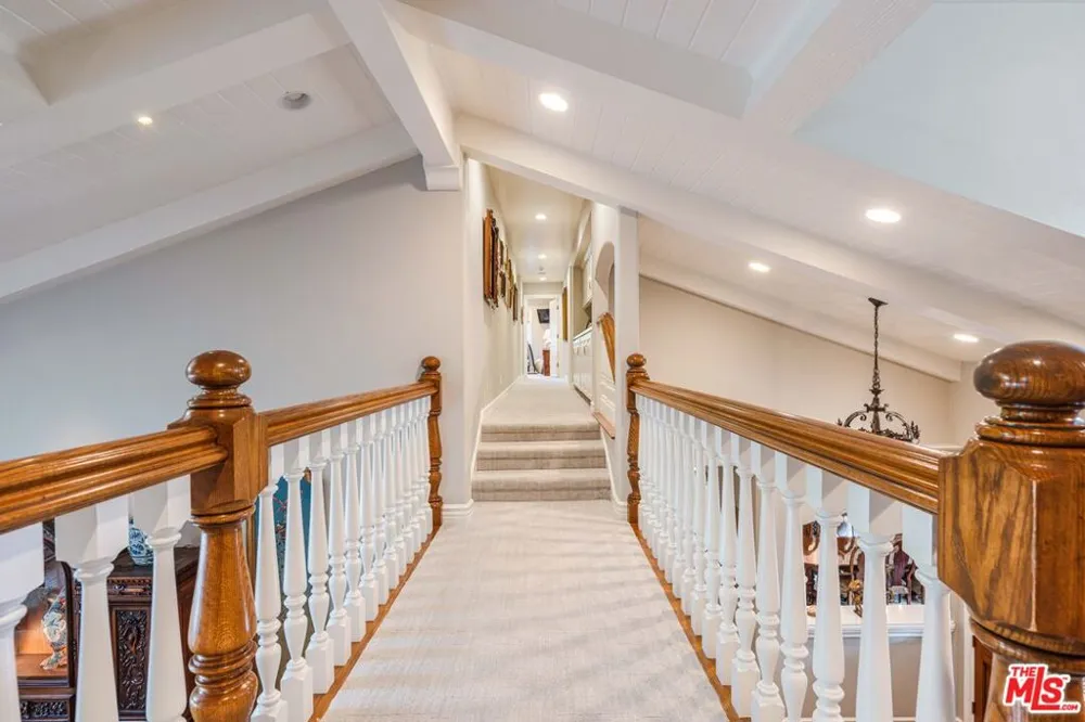 23939 Long Valley Road Hidden Hills, CA 91302