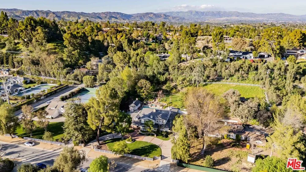 23939 Long Valley Road Hidden Hills, CA 91302