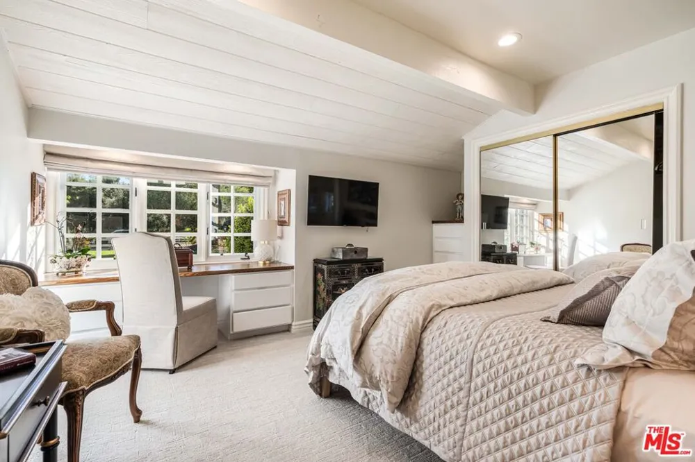 23939 Long Valley Road Hidden Hills, CA 91302