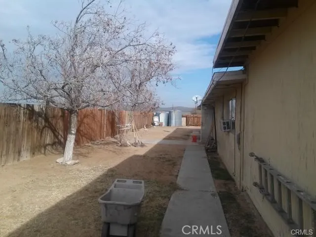 21281 Park Hinkley, CA 92347
