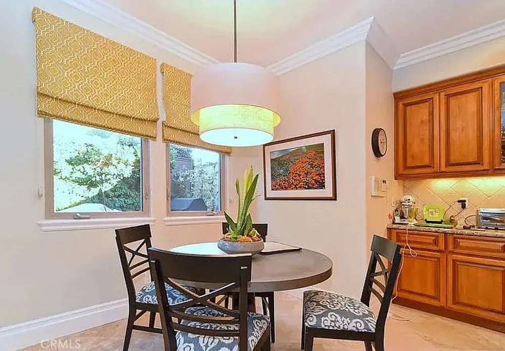 3200 Elm Avenue Manhattan Beach, CA 90266