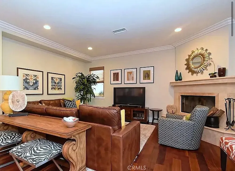3200 Elm Avenue Manhattan Beach, CA 90266