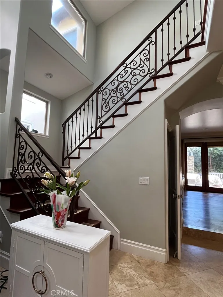 3200 Elm Avenue Manhattan Beach, CA 90266