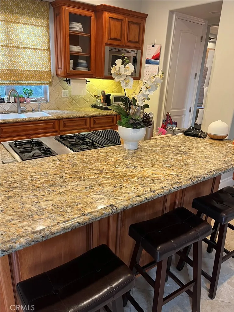 3200 Elm Avenue Manhattan Beach, CA 90266