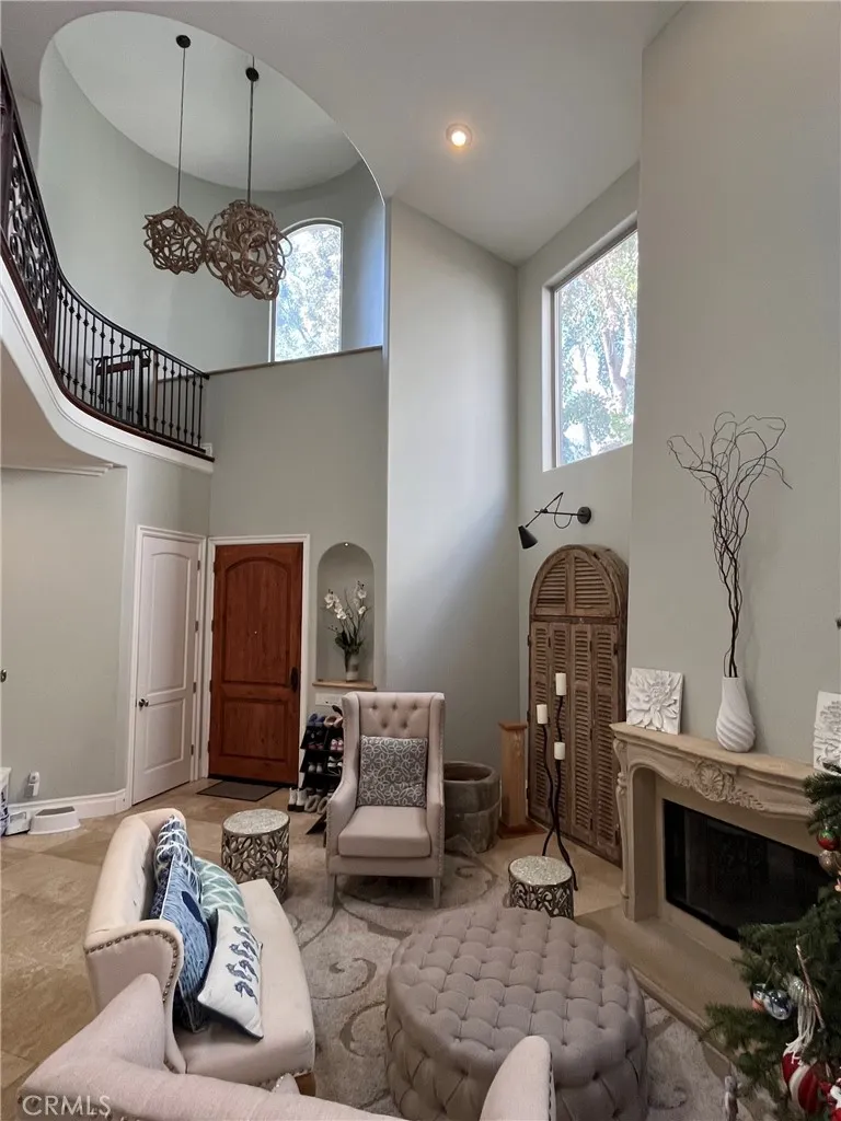 3200 Elm Avenue Manhattan Beach, CA 90266