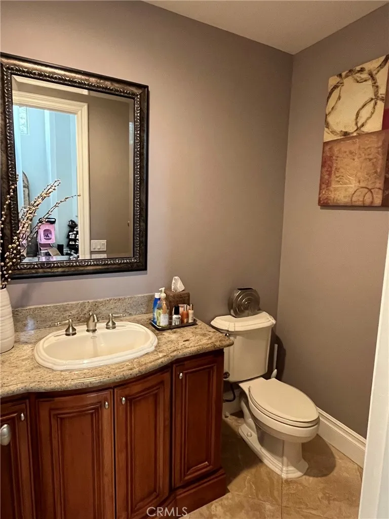 3200 Elm Avenue Manhattan Beach, CA 90266