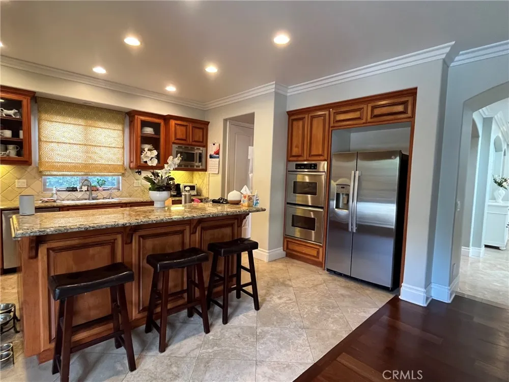 3200 Elm Avenue Manhattan Beach, CA 90266