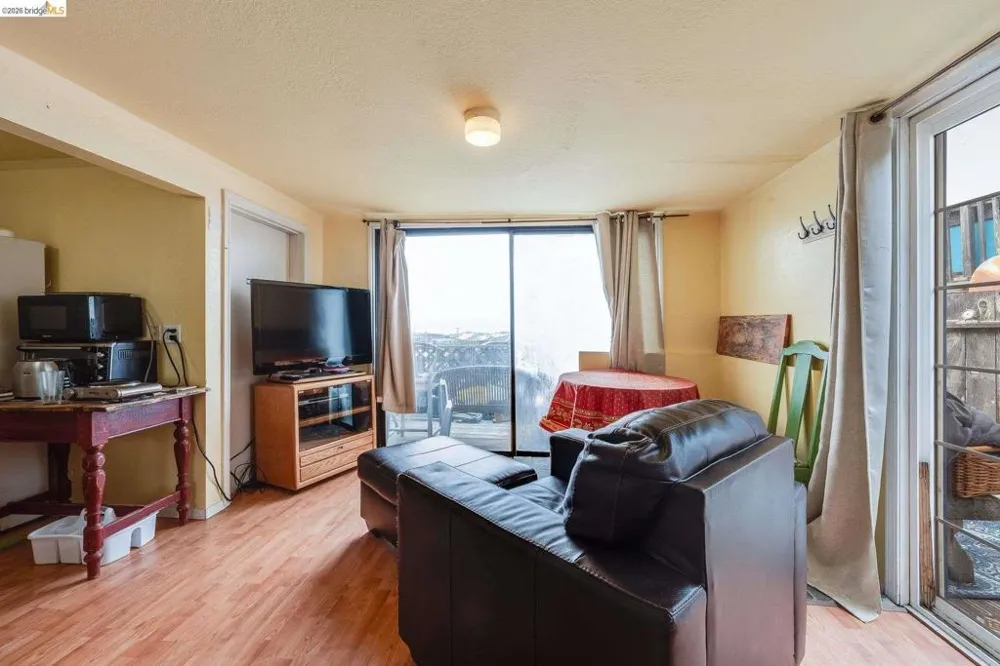 4 Beach Ave Dillon Beach, CA 94929