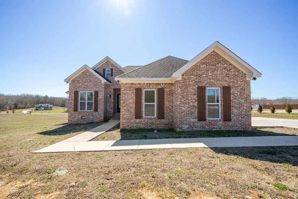245 FULLEN LN Savannah, TN 38372