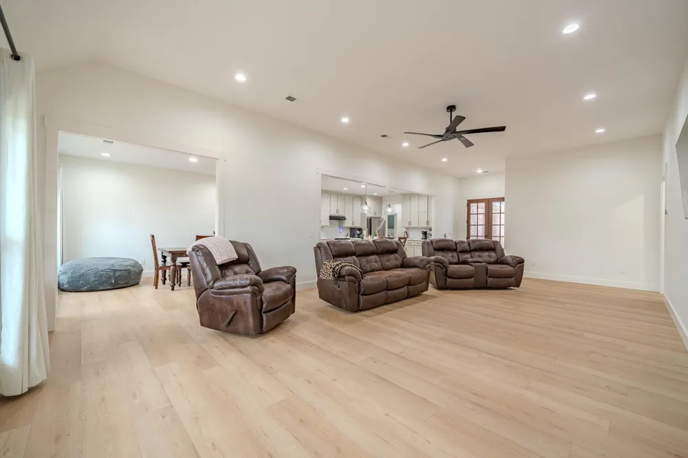 245 FULLEN LN Savannah, TN 38372