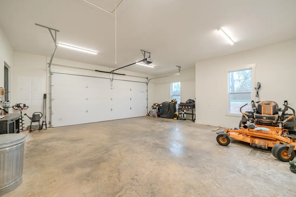 245 FULLEN LN Savannah, TN 38372