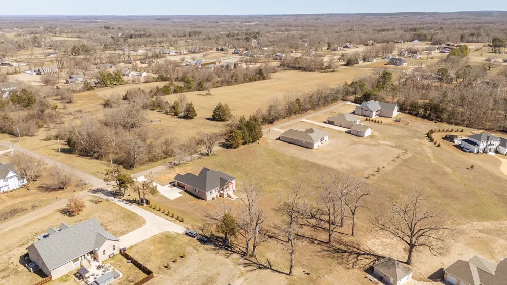 245 FULLEN LN Savannah, TN 38372