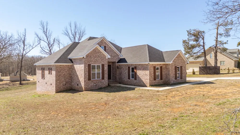 245 FULLEN LN Savannah, TN 38372