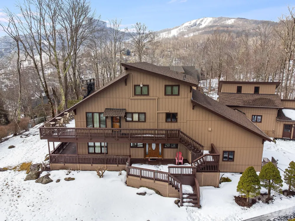 301 Highland Circle Sugar Mountain, NC 28604