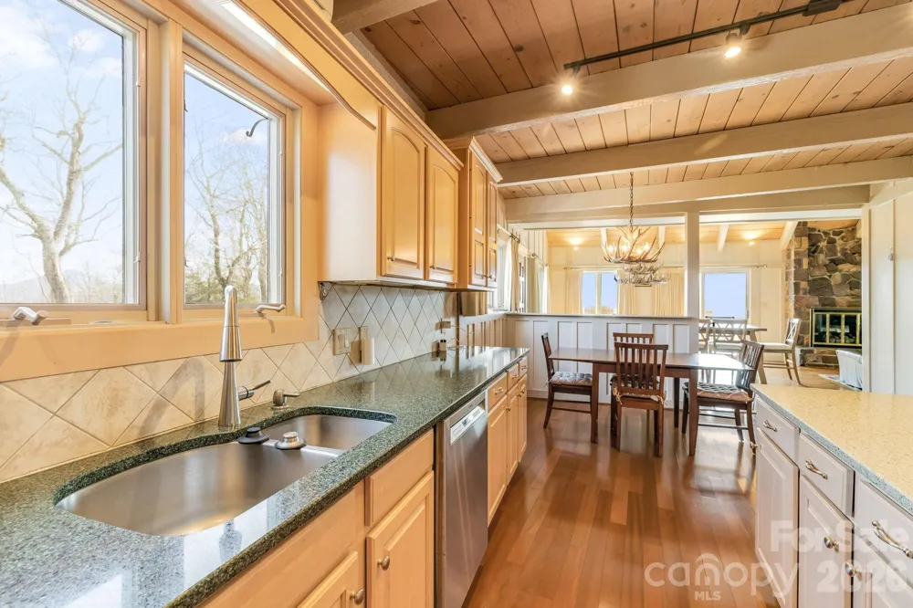 301 Highland Circle Sugar Mountain, NC 28604