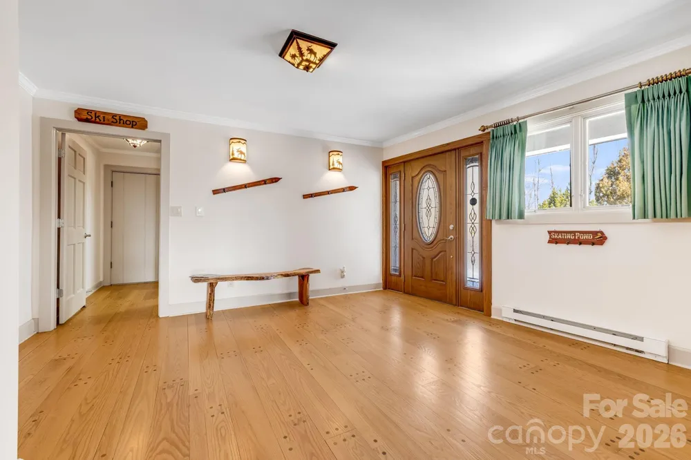 301 Highland Circle Sugar Mountain, NC 28604