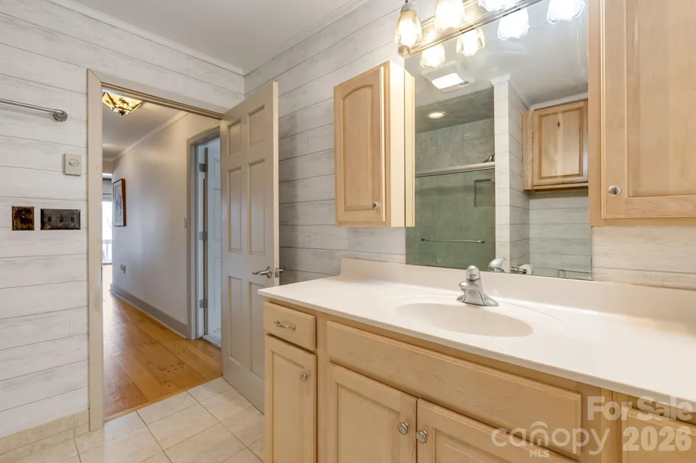 301 Highland Circle Sugar Mountain, NC 28604