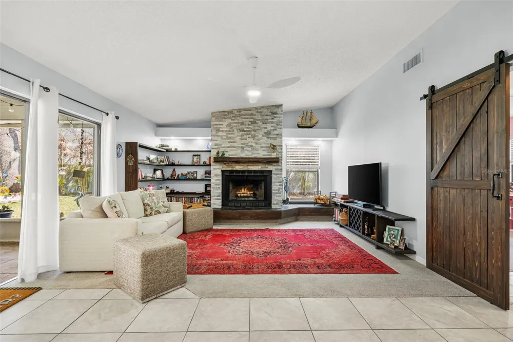 2715 BERRYKNOLL PLACE Valrico, FL 33596