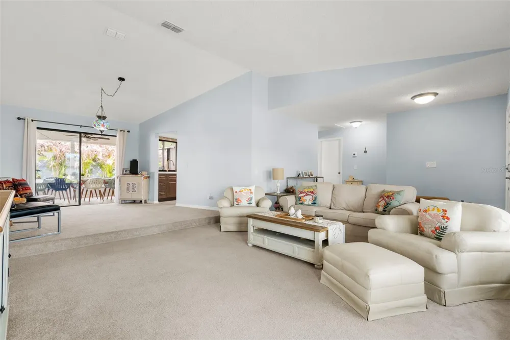 2715 BERRYKNOLL PLACE Valrico, FL 33596