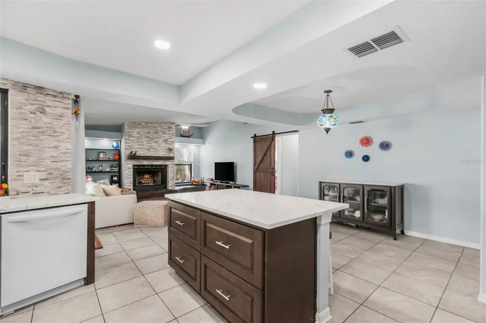 2715 BERRYKNOLL PLACE Valrico, FL 33596