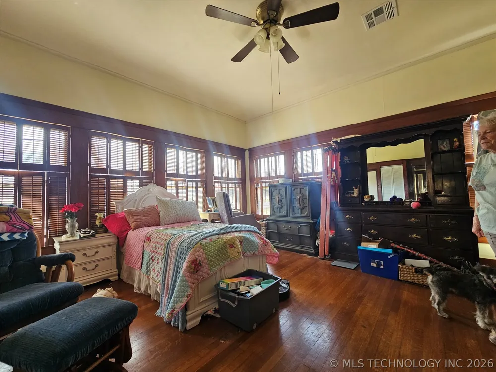 504 W Broadway Marietta, OK 73448