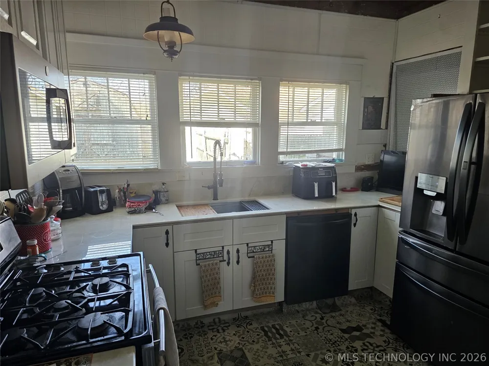 504 W Broadway Marietta, OK 73448