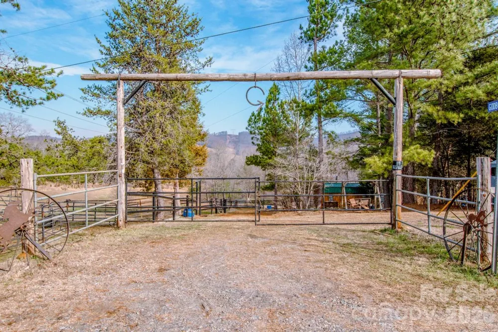 508 Liles Lane Hiddenite, NC 28636