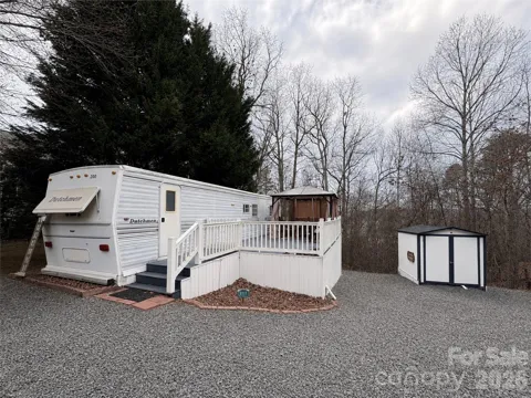 200 Badin View Road