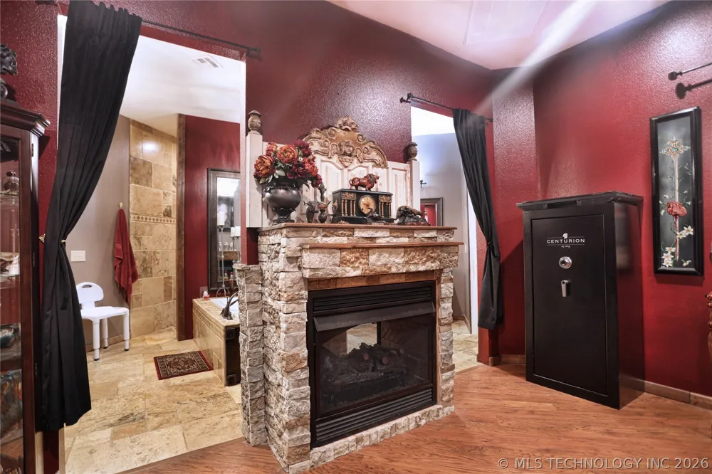 701 Young Road Lone Grove, OK 73443