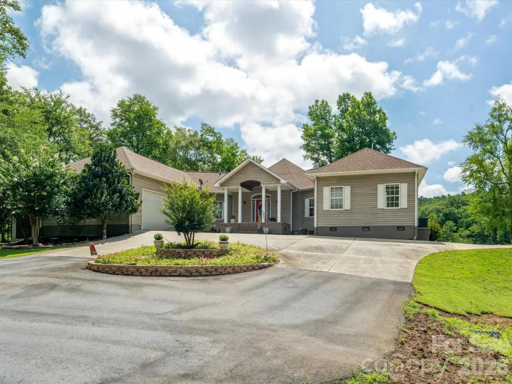 887 Living Waters Drive Great Falls, SC 29055