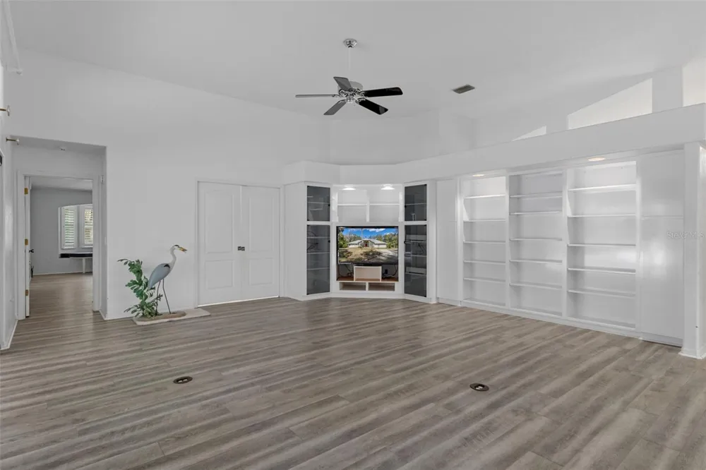 35 CAPTAINS COVE ROAD Inglis, FL 34449