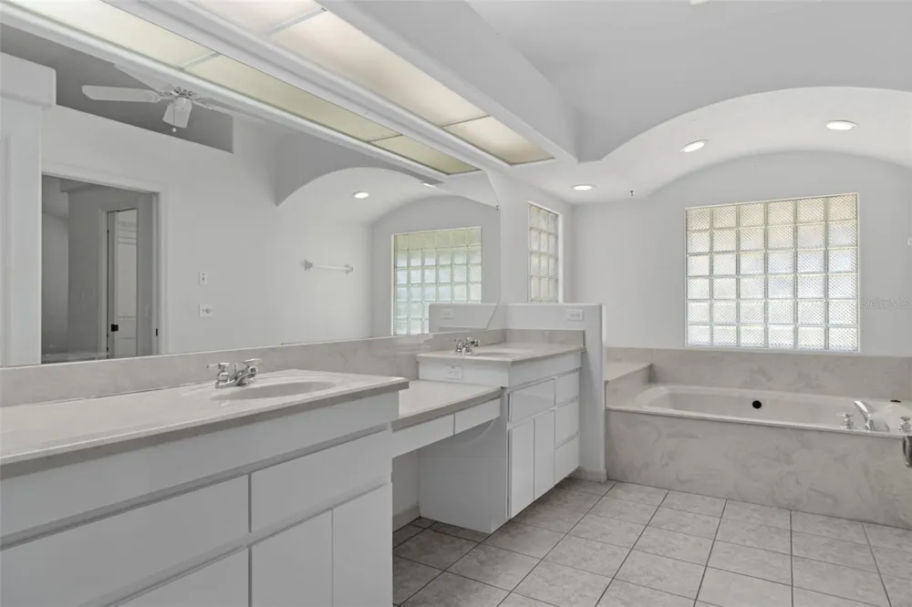 35 CAPTAINS COVE ROAD Inglis, FL 34449