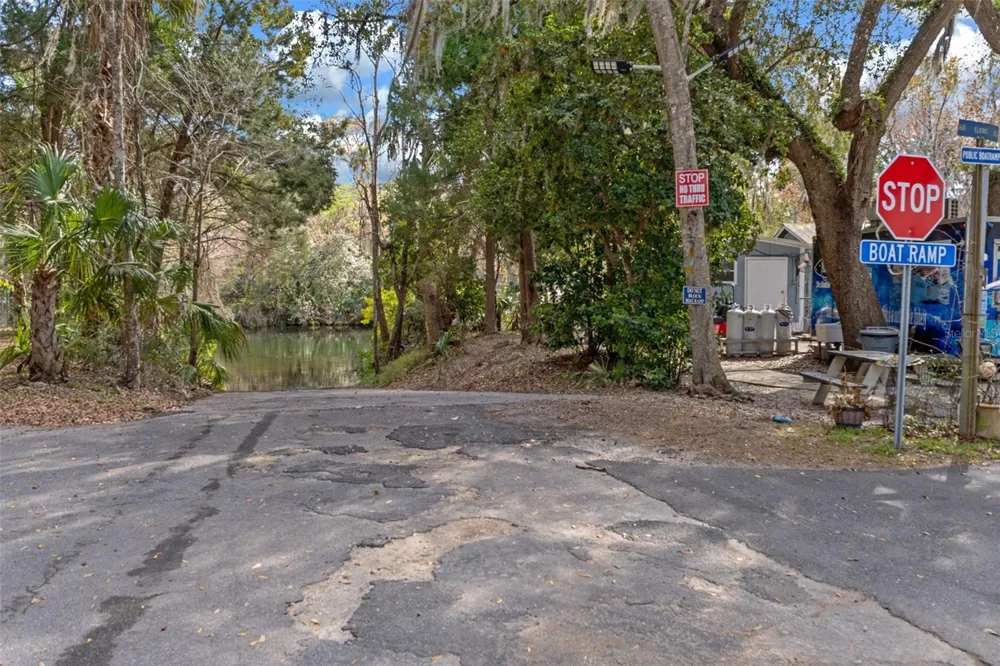35 CAPTAINS COVE ROAD Inglis, FL 34449