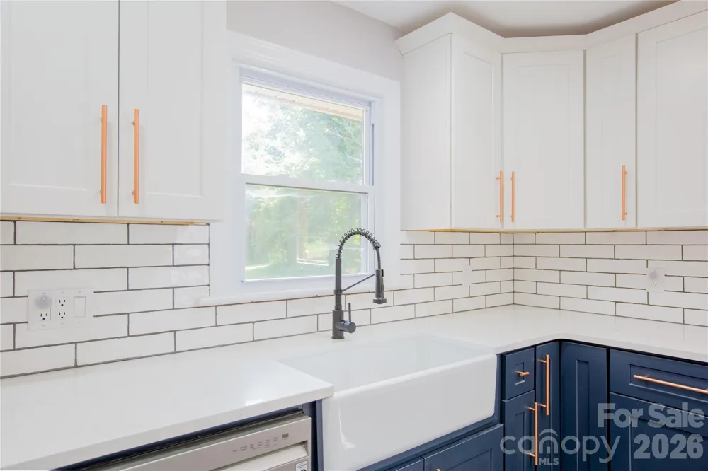 581 Clyde Drive Winston Salem, NC 27104