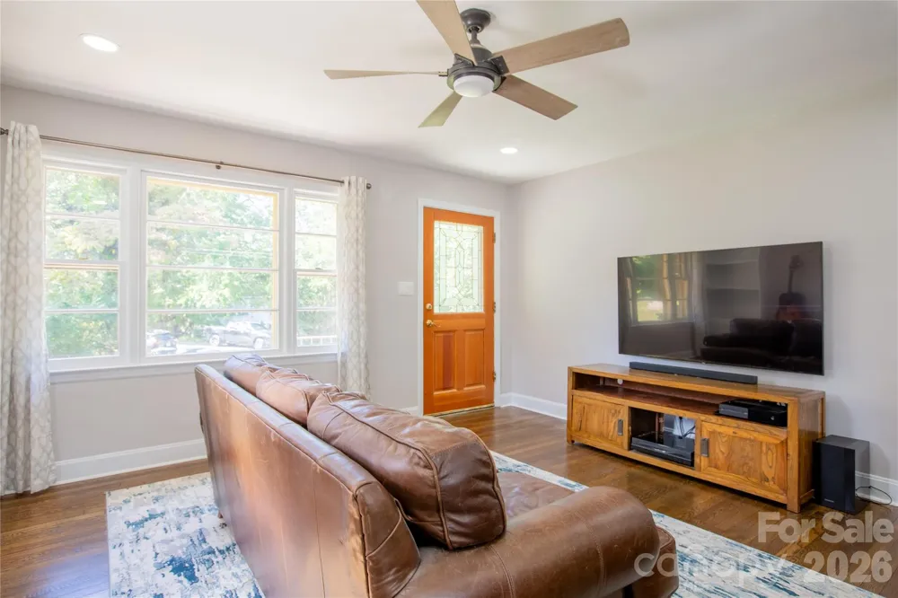 581 Clyde Drive Winston Salem, NC 27104
