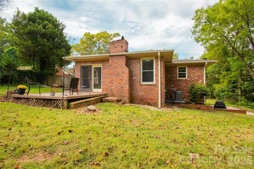 581 Clyde Drive Winston Salem, NC 27104