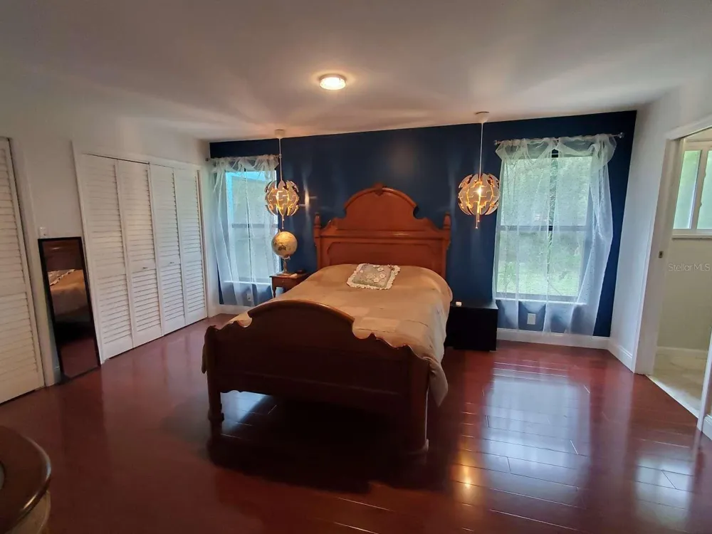 5017 E 127TH AVENUE Temple Terrace, FL 33617